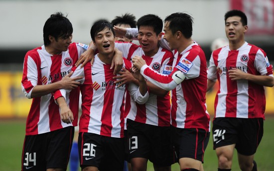 妻子祝贺塞鸟：无比骄傲，你就像一道光照亮了我们全家的生活（妻子深情贺塞鸟：无比自豪，你是照亮全家的那束光）