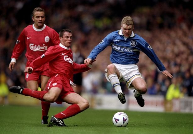 继C罗和小卢卡斯后，奥斯梅恩是第三位欧冠客场对贾府戴帽的球员（奥斯梅恩成继C罗、小卢卡斯后欧冠客战贾府戴帽的第三人）