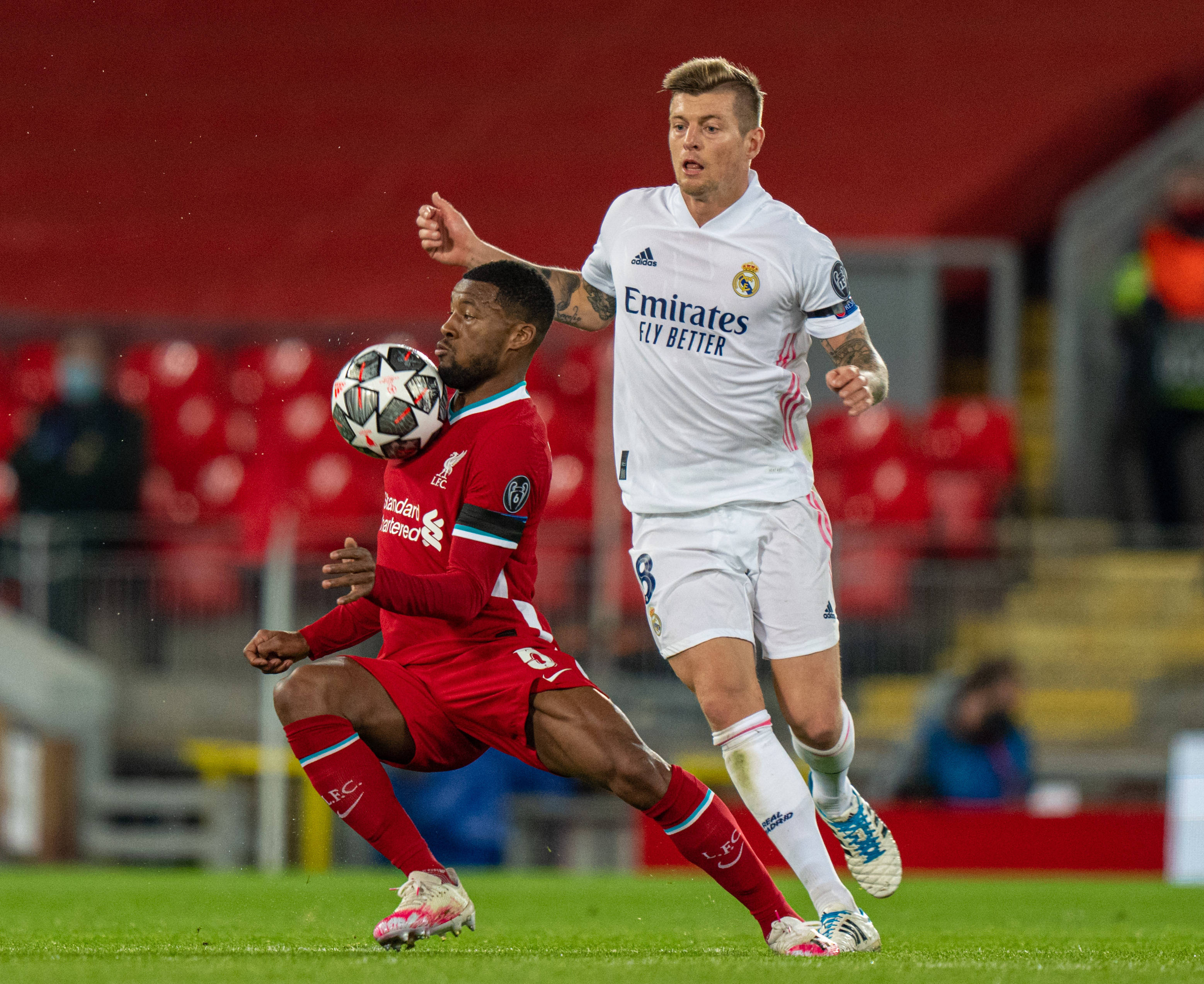 巴黎圣日耳曼梅西助攻内马尔进球（梅西送出助攻，内马尔为巴黎圣日耳曼破门）