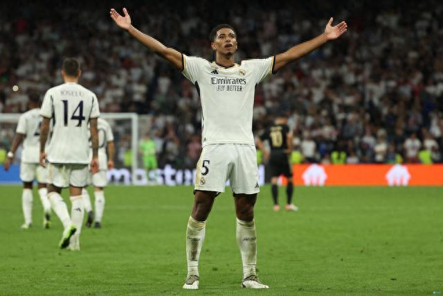 冠军体质，若日尼奥加盟弗拉门戈半赛季即夺得两项重要锦标（若日尼奥加盟弗拉门戈半季即斩获双冠，冠军气质尽显）