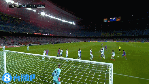 西甲半场：久保建英补时头球建功，皇家社会1-0莱万特（半场战报：久保建英补时头槌破门，皇家社会暂1-0领先莱万特）