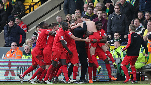 安永佳港队回来状态爆棚，一分钟进球？！新鹏城什么...（安永佳港队强势回归，开场一分钟闪击！新鹏城怎么了？）