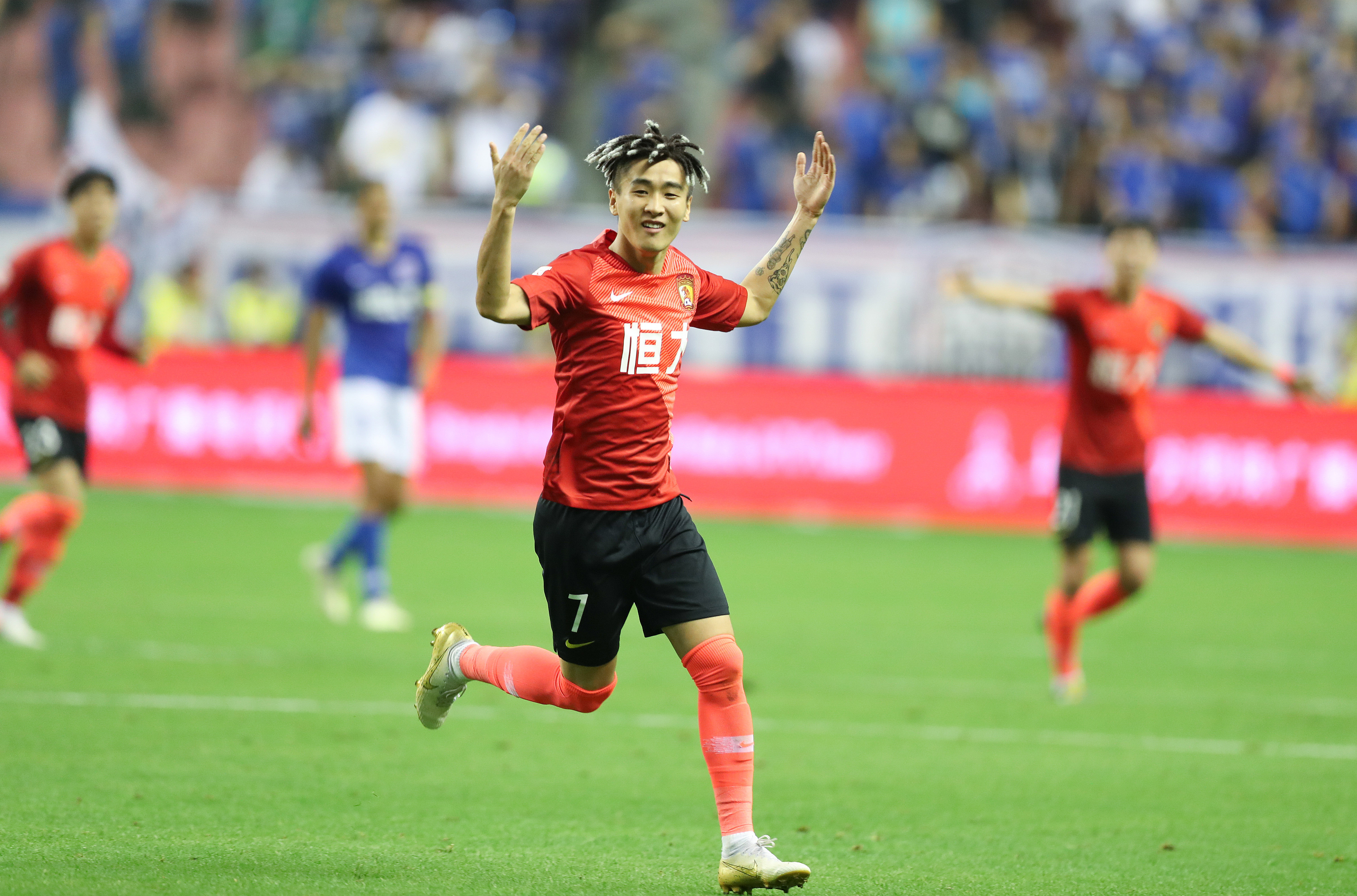 五大联赛U21球员每90分钟关键传球次数：卡尔第1，亚马尔第2（五大联赛U21每90分钟关键传球榜：卡尔领跑，亚马尔第二）