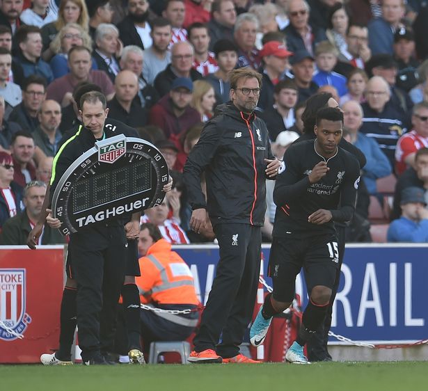 意甲前瞻：AC米兰12场不败有望冲击榜首，拉齐奥客场低迷（意甲前瞻：AC米兰12场不败剑指榜首，拉齐奥客战乏力）